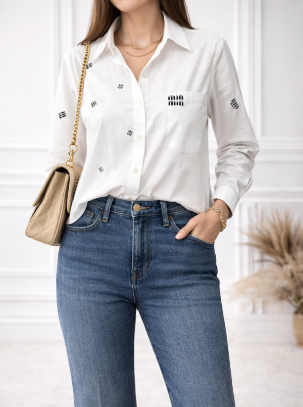 Biela dlhá košeľa s jemným kamienkovým detailom UNI