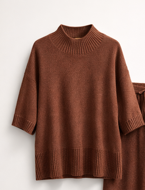 Úpletový sveter v škoricovej farbe